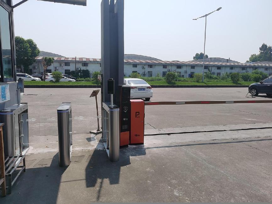人臉識別閘機(jī)