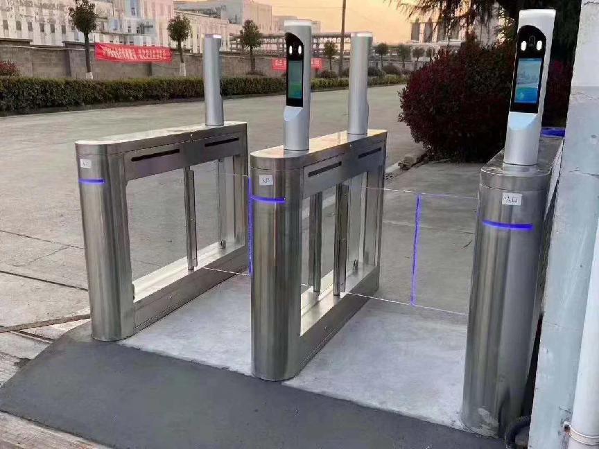 人臉識(shí)別門禁閘機(jī)