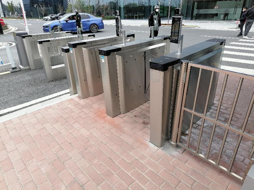 人臉識別閘機