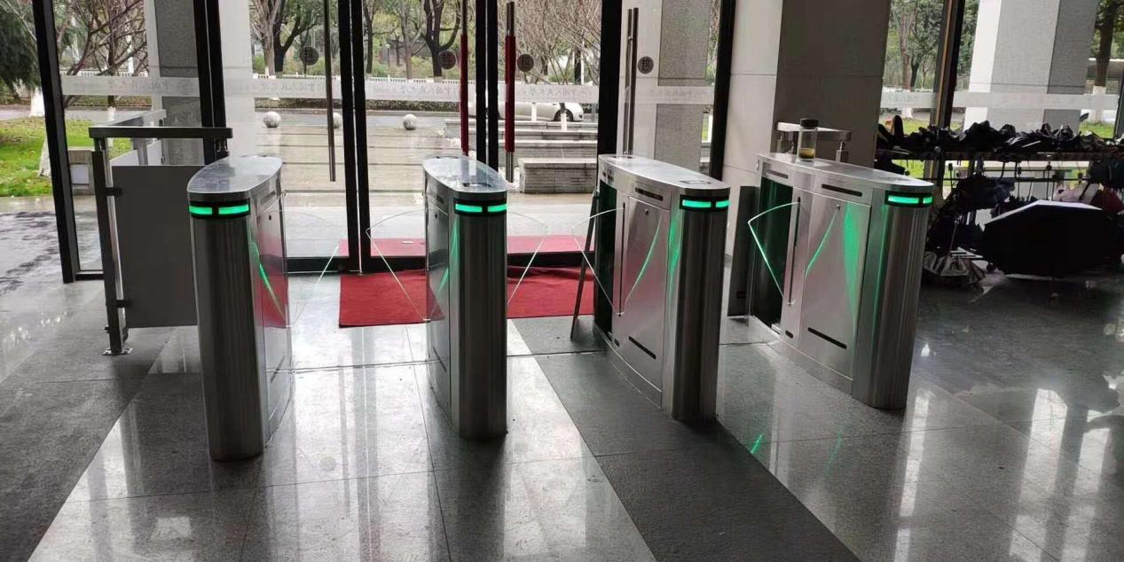 人臉識別閘機(jī)