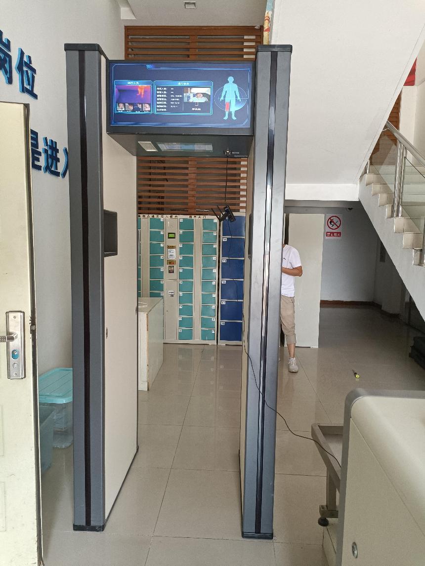 工厂安检门
